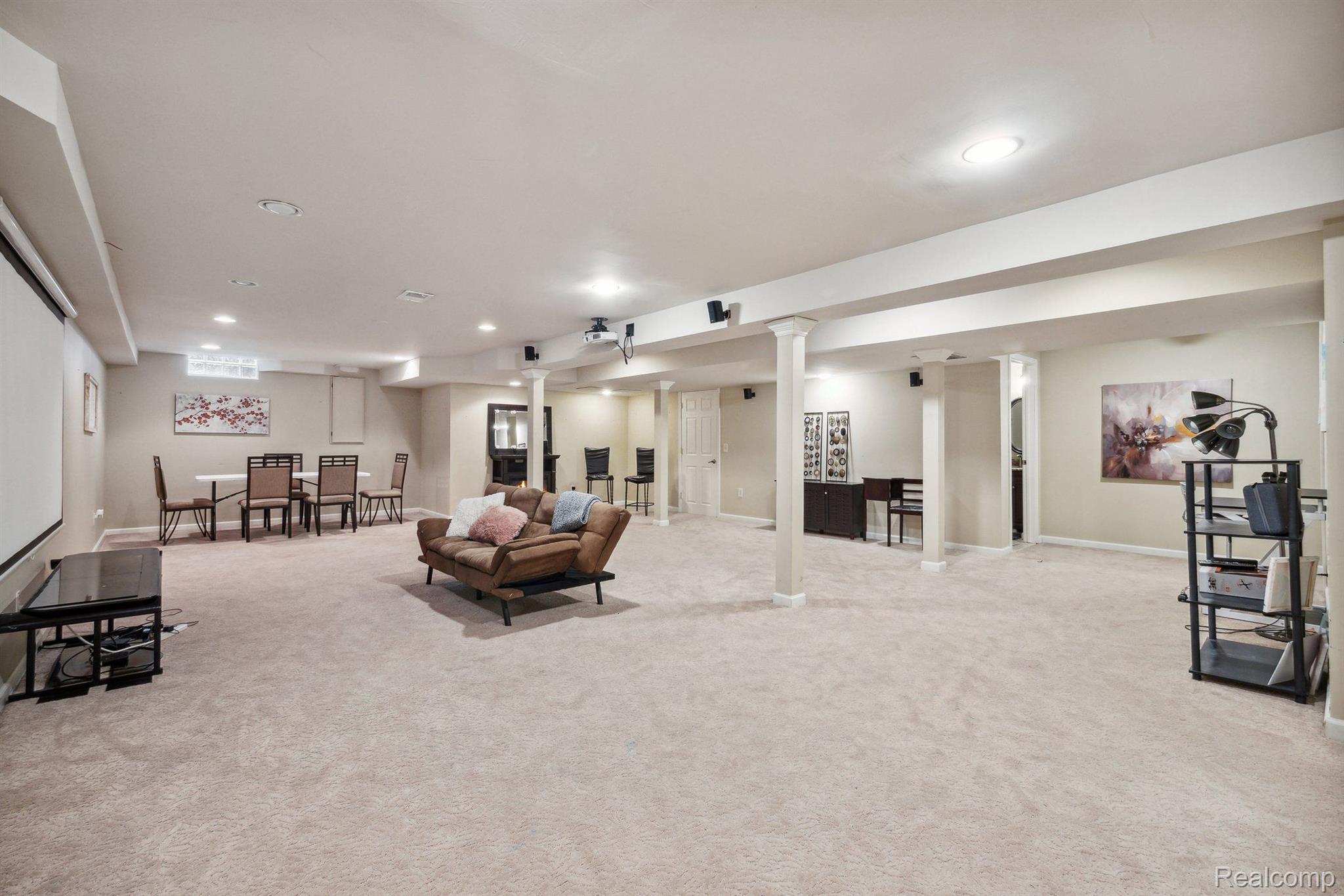 2527 Jackson Drive Rochester, MI 48309 - Photo 33 of 41 Gallery Image 33
