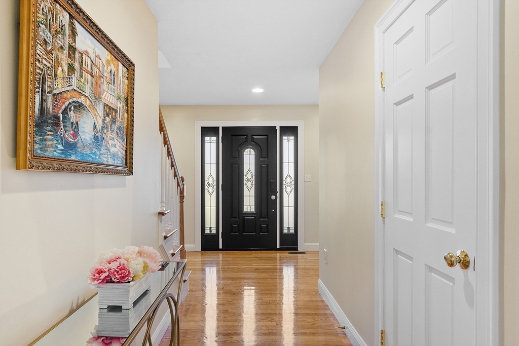 27 Garfield Avenue Danvers, MA 01923 - Photo 15 of 41