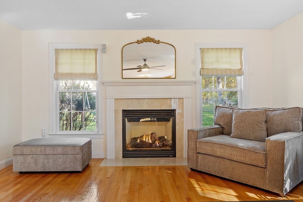 27 Garfield Avenue Danvers, MA 01923 - Photo 18 of 41