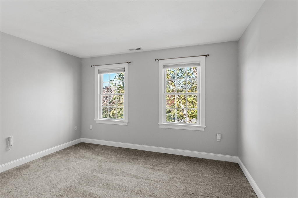 27 Garfield Avenue Danvers, MA 01923 - Photo 27 of 41