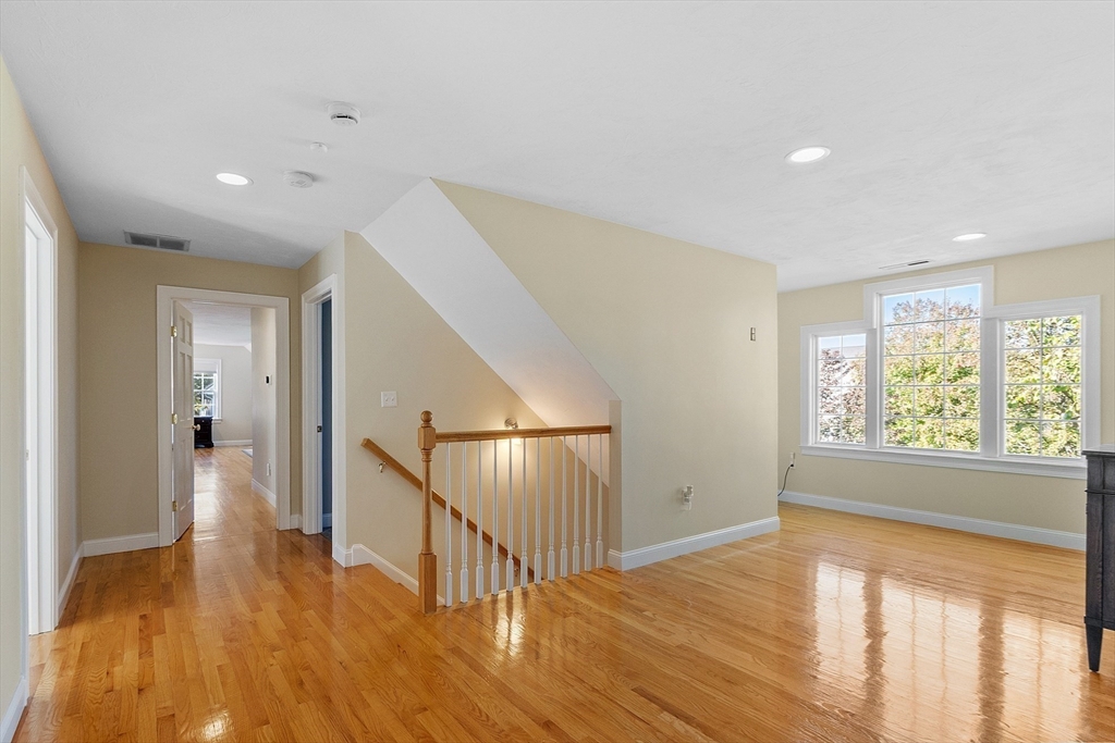 27 Garfield Avenue Danvers, MA 01923 - Photo 28 of 41