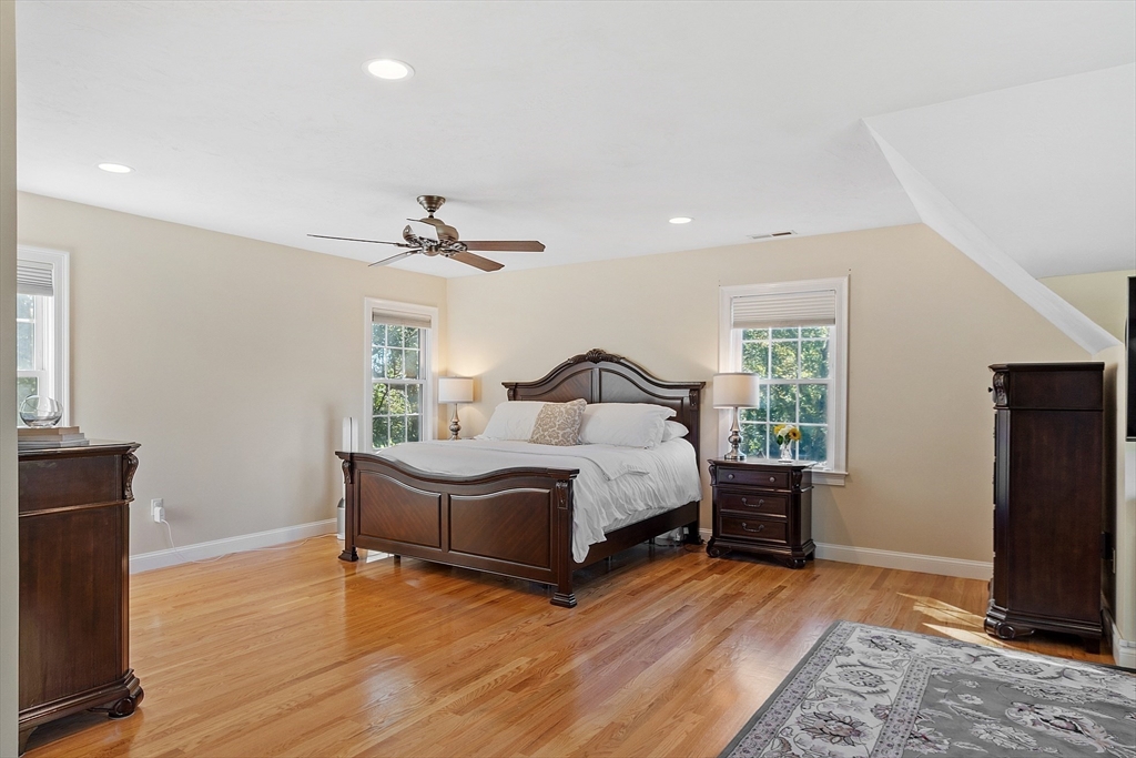 27 Garfield Avenue Danvers, MA 01923 - Photo 35 of 41