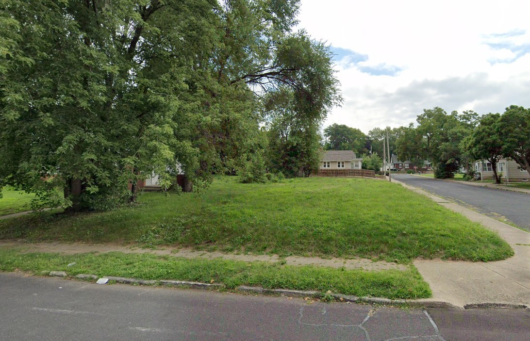 1402 North Broadway Street Peoria, IL 61606 - Photo 2 of 2