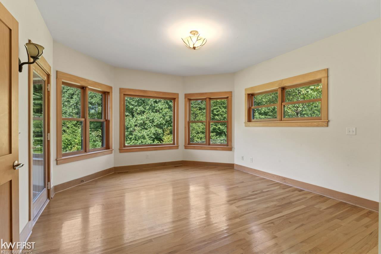 1063 Tinsman Road Fenton, MI 48430 - Photo 17 of 66 50152222-8bf2bf64-c215-4eb3-88c1-baad0c853c51.JPG