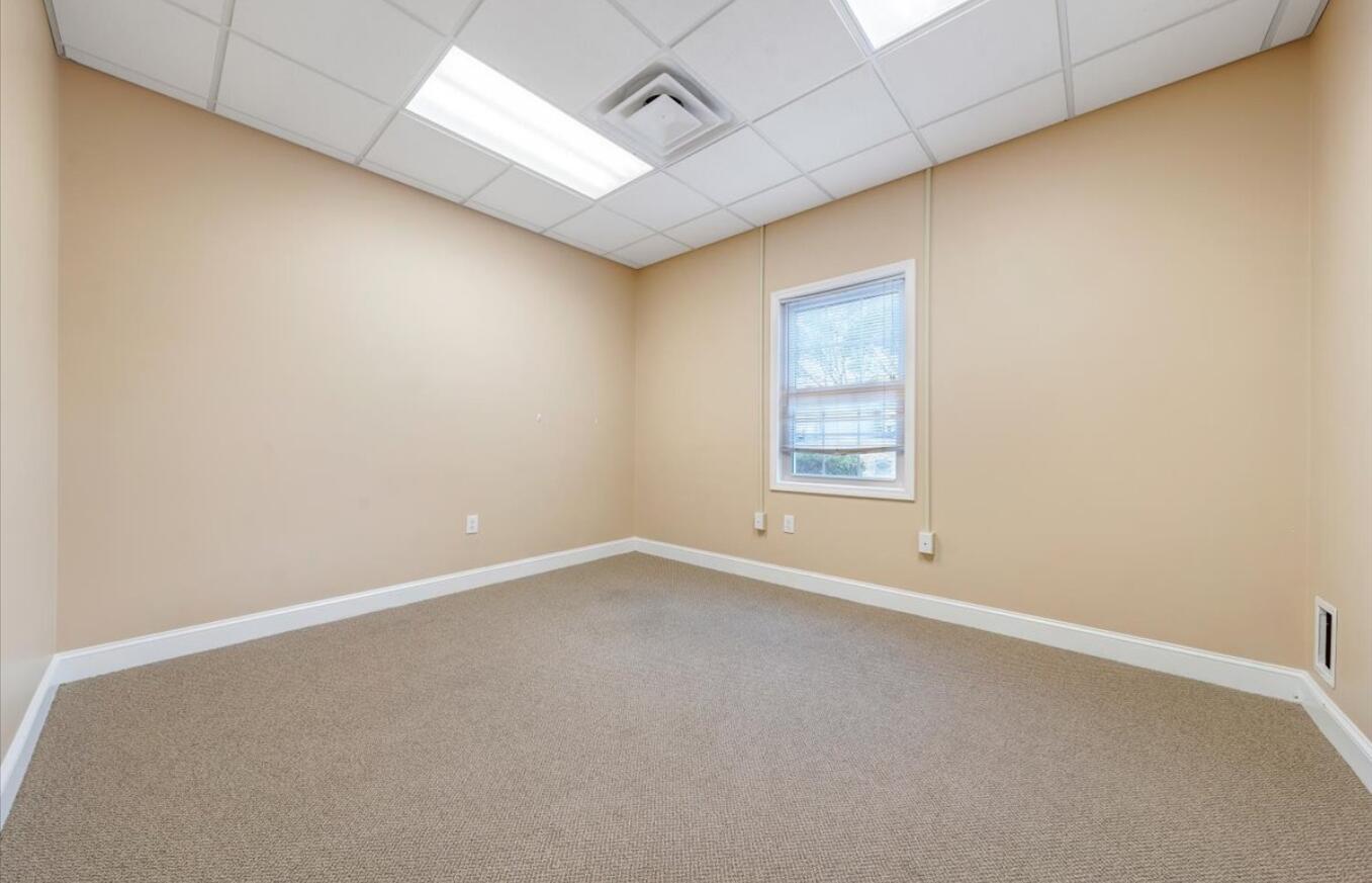 1101 Electric Road Salem, VA 24153 - Photo 17 of 21 1101 Electric Rd - 17