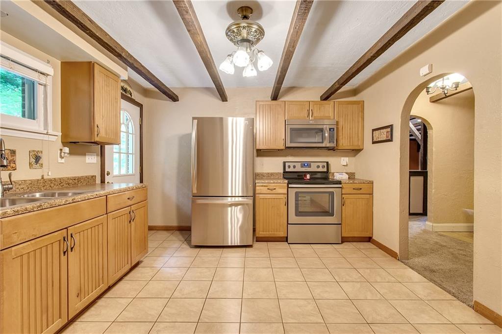 3080 Woodland Road Ambridge, PA 15003 - Photo 7 of 24 Gallery Image 7