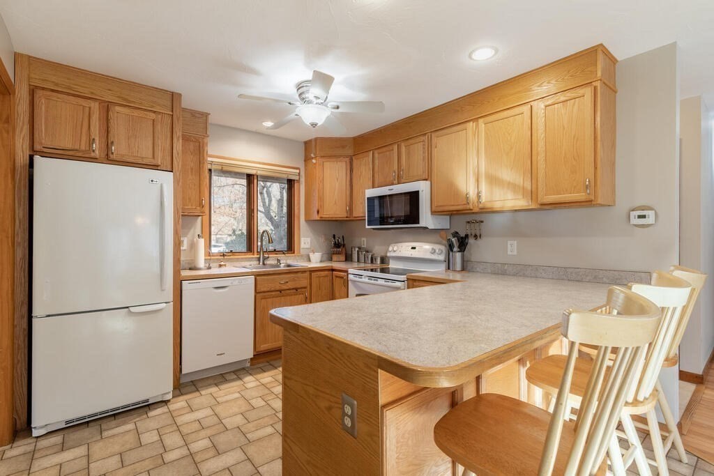 24 Danforth Way, Unit 24 Franklin, MA 02038 - Photo 13 of 30