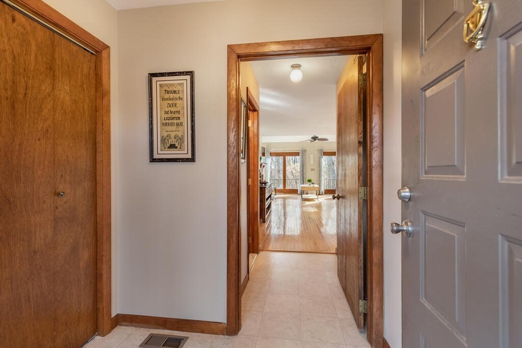 24 Danforth Way, Unit 24 Franklin, MA 02038 - Photo 3 of 30