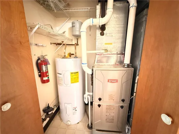 $169,900 | 504 Holly Court, Saxonburg, PA 16056