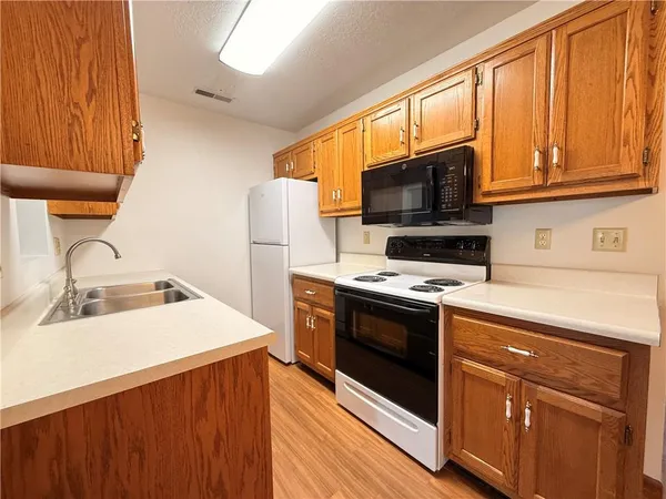 $169,900 | 504 Holly Court, Saxonburg, PA 16056