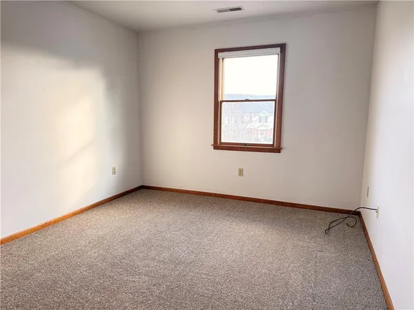 $169,900 | 504 Holly Court, Saxonburg, PA 16056