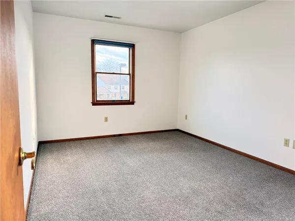 $169,900 | 504 Holly Court, Saxonburg, PA 16056