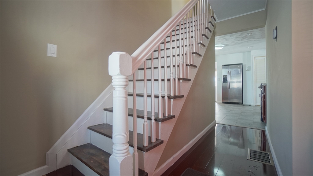 41 Olive Street Springfield, MA 01109 - Photo 19 of 38