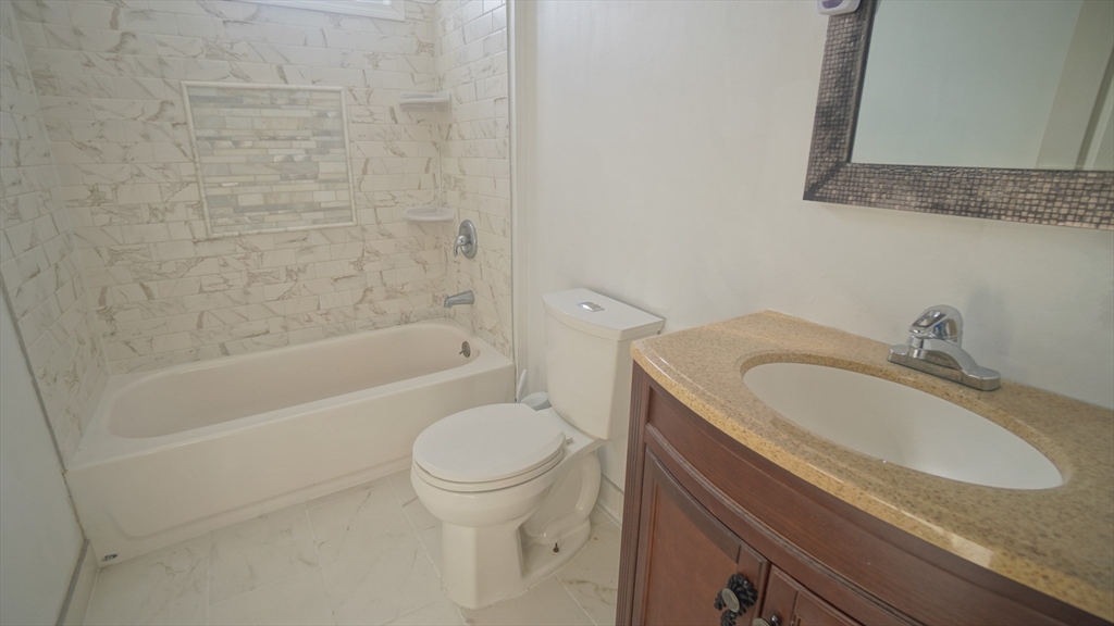 41 Olive Street Springfield, MA 01109 - Photo 20 of 38