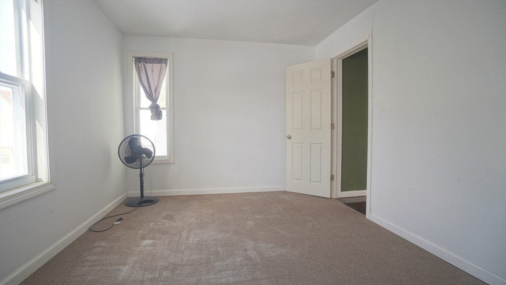 41 Olive Street Springfield, MA 01109 - Photo 27 of 38