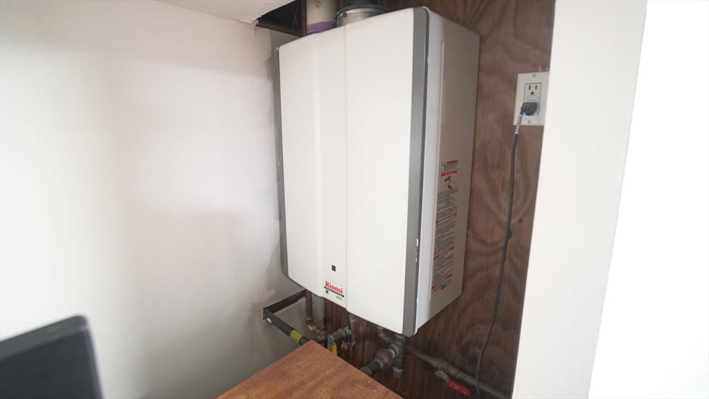 41 Olive Street Springfield, MA 01109 - Photo 34 of 38