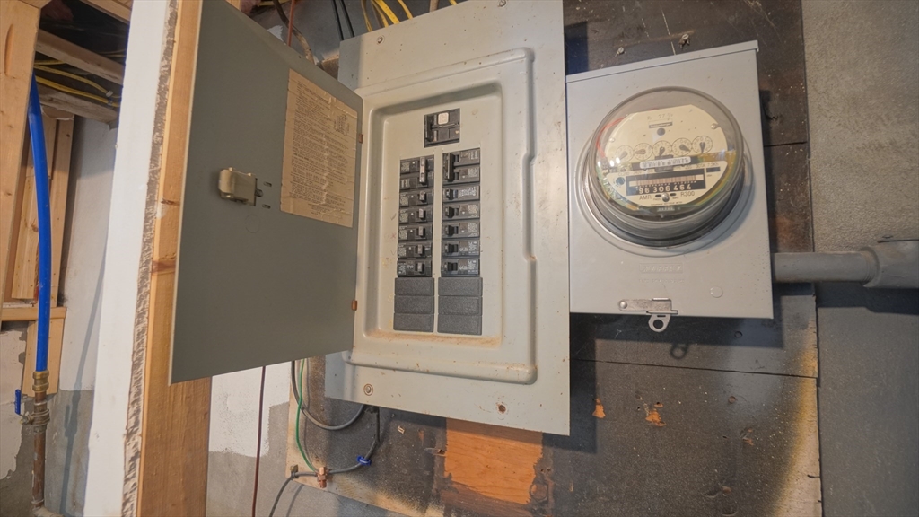 41 Olive Street Springfield, MA 01109 - Photo 35 of 38