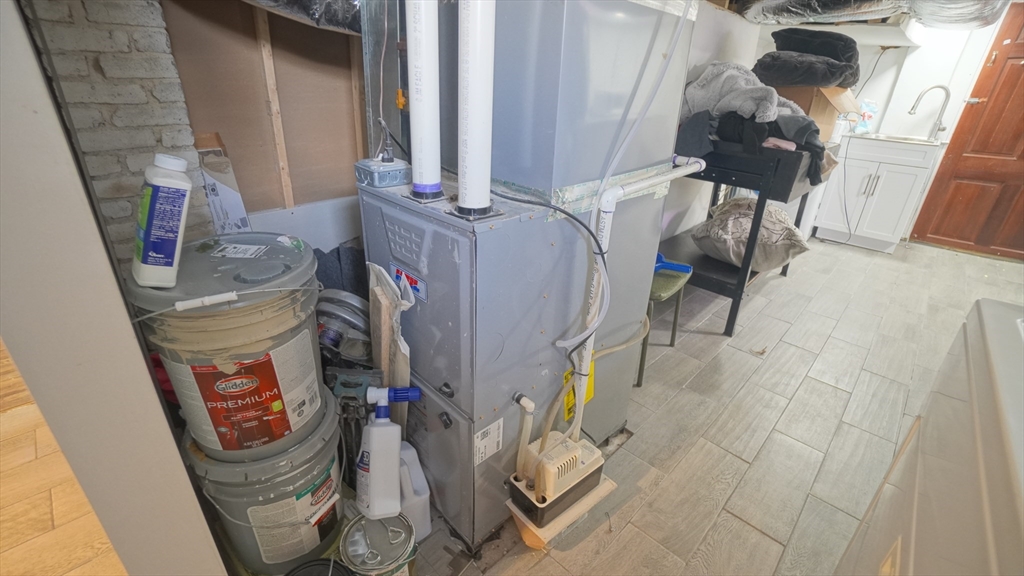 41 Olive Street Springfield, MA 01109 - Photo 36 of 38