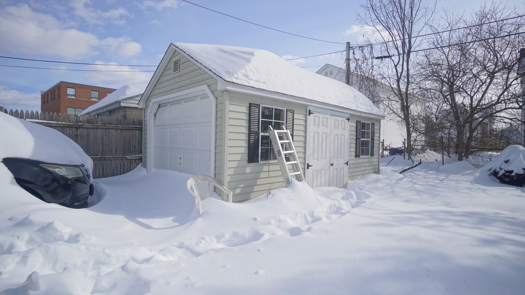 41 Olive Street Springfield, MA 01109 - Photo 37 of 38
