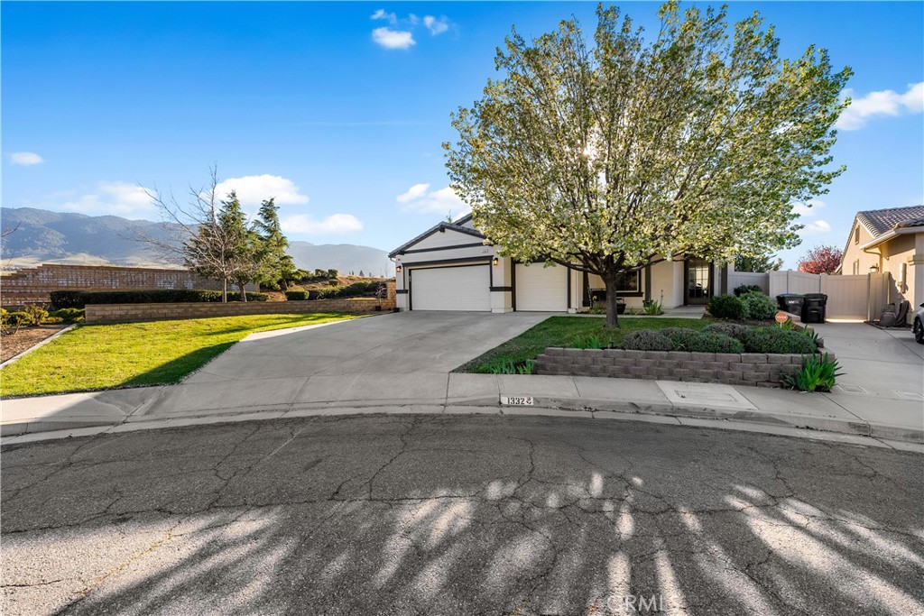 1332 Cellini Court Tehachapi, CA 93561 - Photo 2 of 50