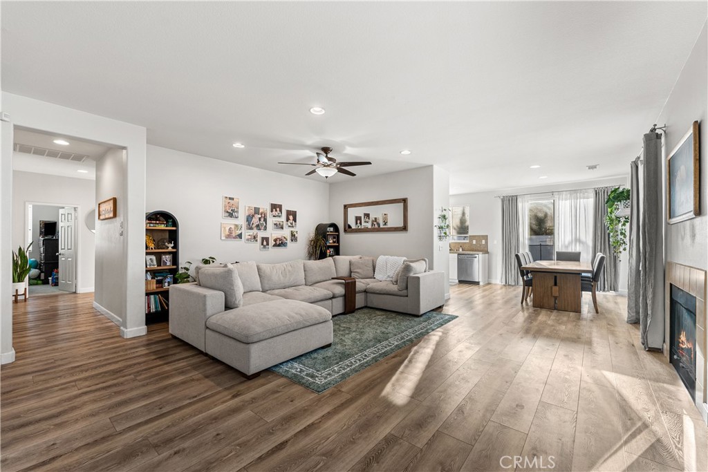 1332 Cellini Court Tehachapi, CA 93561 - Photo 7 of 50