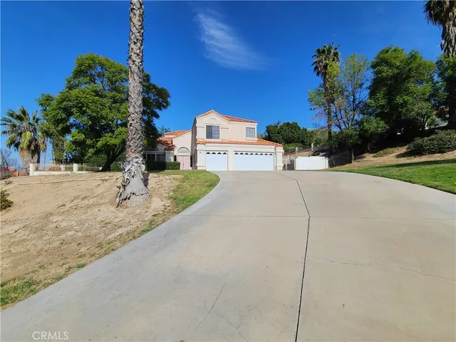 $2,995 | 3075 Prado Lane, Colton, CA 92324