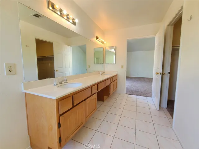 $2,995 | 3075 Prado Lane, Colton, CA 92324
