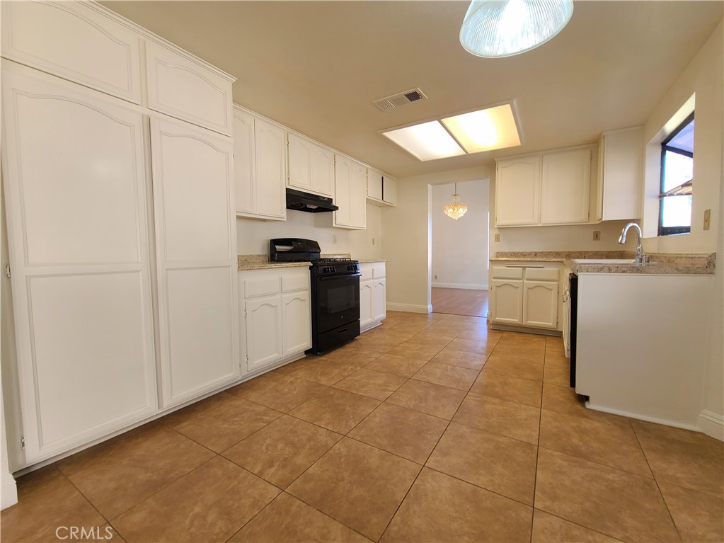 3075 Prado Lane Colton, CA 92324 - Photo 8 of 24