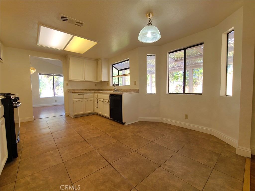 3075 Prado Lane Colton, CA 92324 - Photo 9 of 24