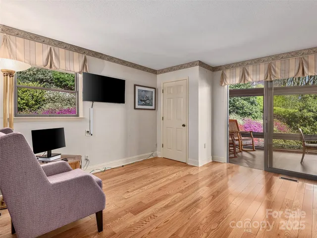 $1,250,000 | 1300 Randy Drive, Hendersonville, NC 28791