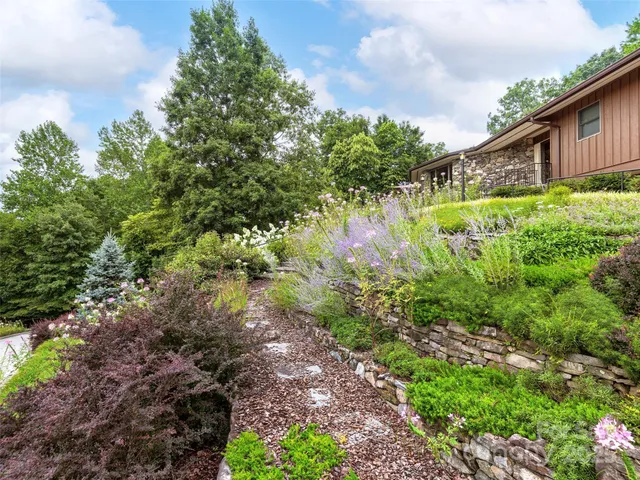 $1,250,000 | 1300 Randy Drive, Hendersonville, NC 28791