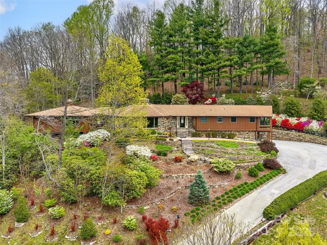 $1,250,000 | 1300 Randy Drive, Hendersonville, NC 28791