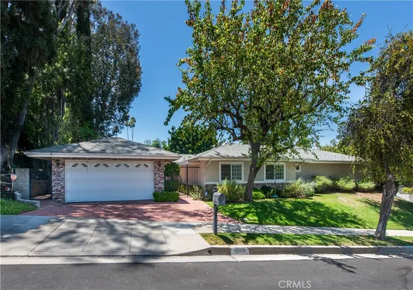 $2,249,000 | 18056 Lake Encino Drive, Encino, CA 91316