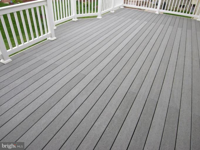 6406 Gayfields Road Alexandria, VA 22315 - Photo 14 of 30 Deck