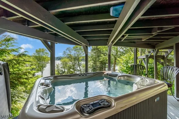 $3,000,000 | 29 Air Castle Isle, Hopatcong, NJ 07821