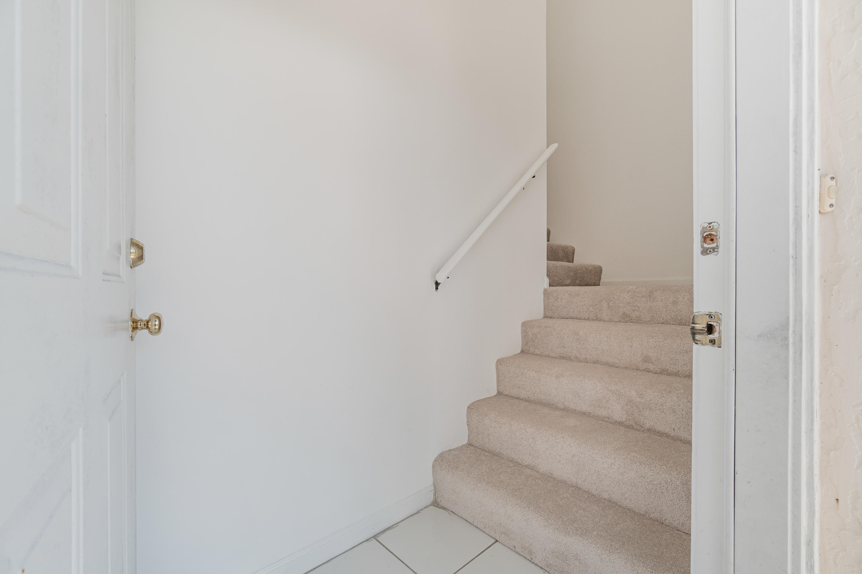 340 Northwest 67th Street, Unit 201 Boca Raton, FL 33487 - Photo 5 of 46 Entryway