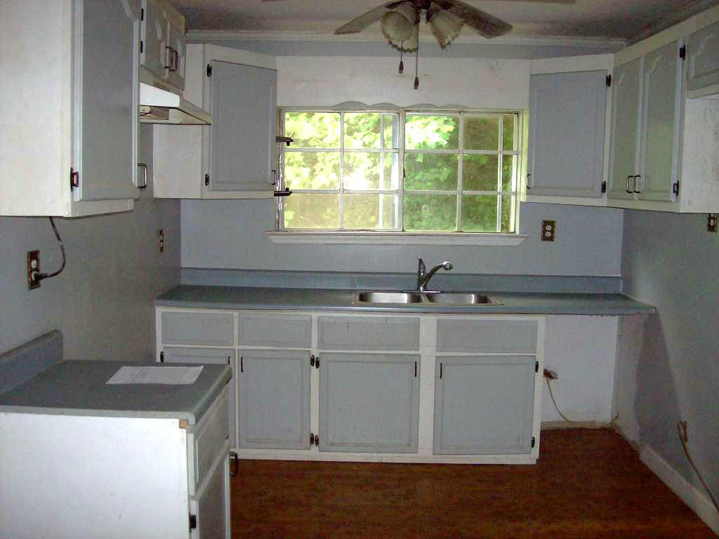 190 Stoker Road Jasper, TN 37347 - Photo 5 of 10 100_6994