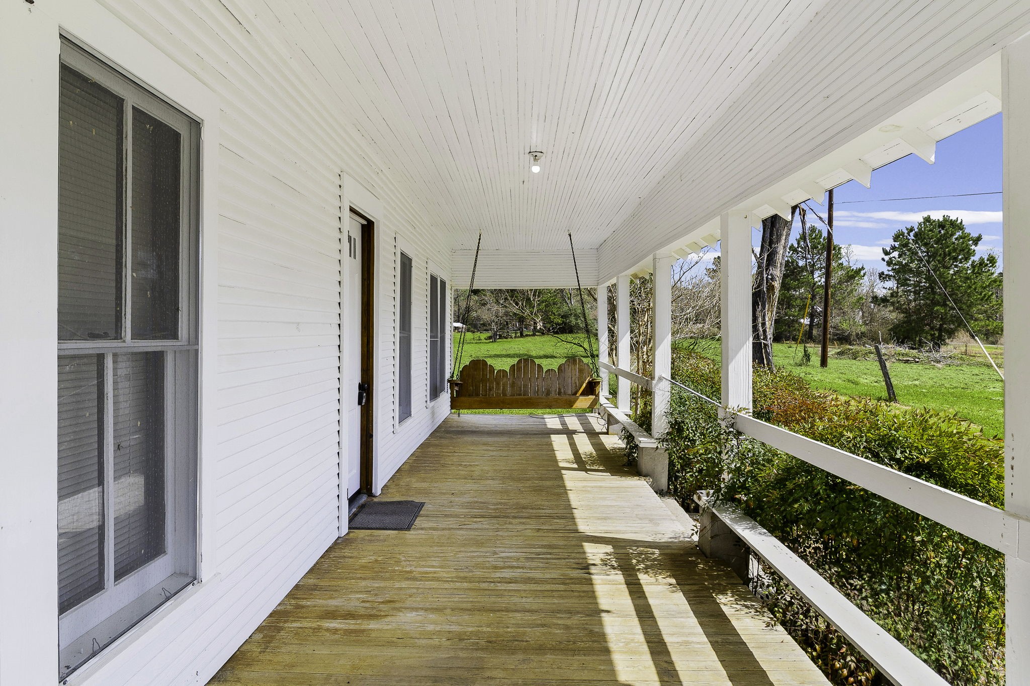 2 Triple Creek Loop Livingston, TX 77351 - Photo 3 of 49 a view of a porch
