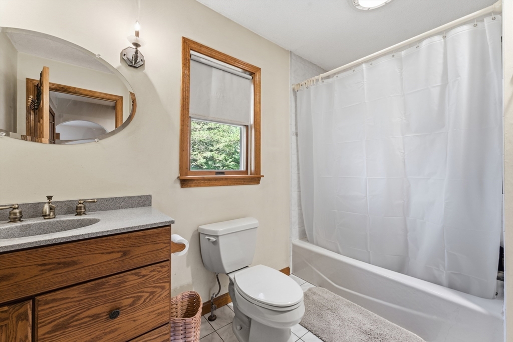 175 Granby Road South Hadley, MA 01075 - Photo 10 of 40