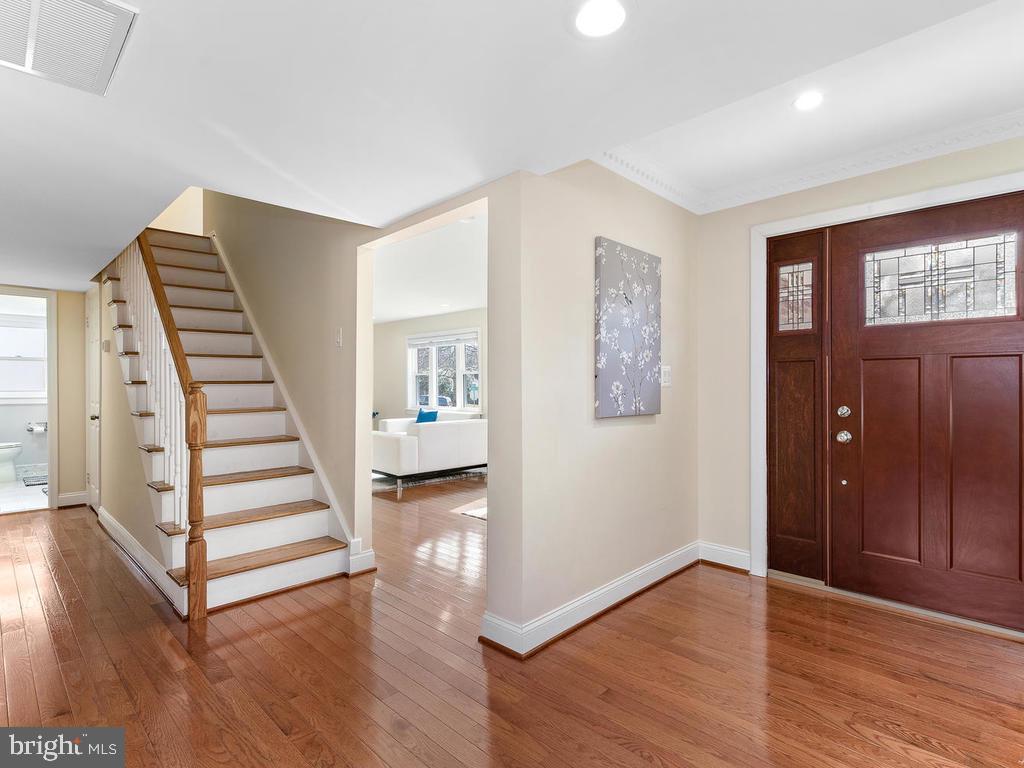 3113 Birchtree Lane Silver Spring, MD 20906 - Photo 3 of 49 Gallery Image 3