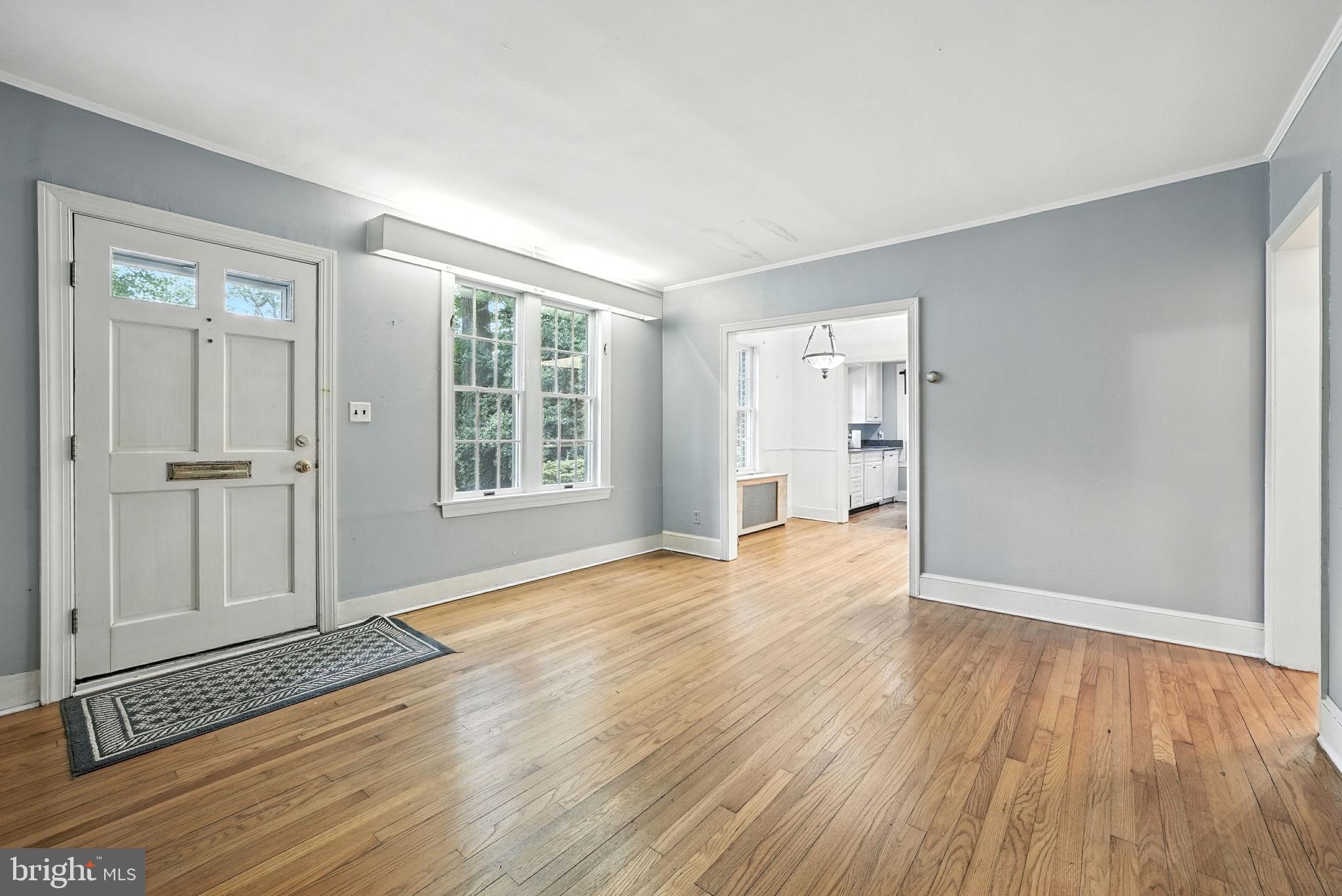 9330 Caroline Avenue Silver Spring, MD 20901 - Photo 2 of 27 Entrance & Living Room
