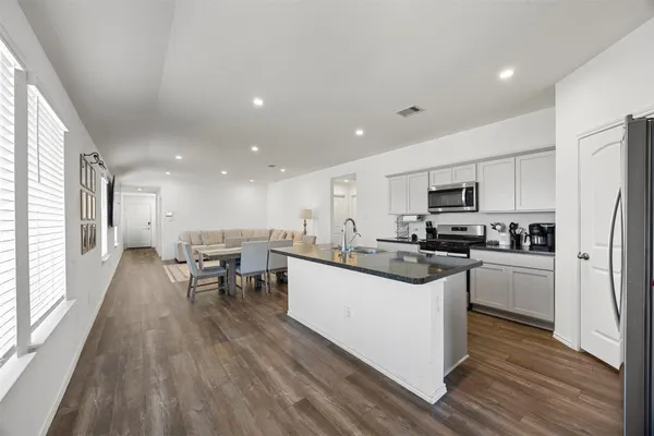 $2,300 | 5455 Desert Glen Dr Spring, Spring, TX 77373