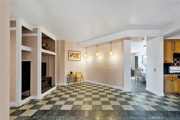 $549,999 | 12529 Marchmont Court, Victorville, CA 92392