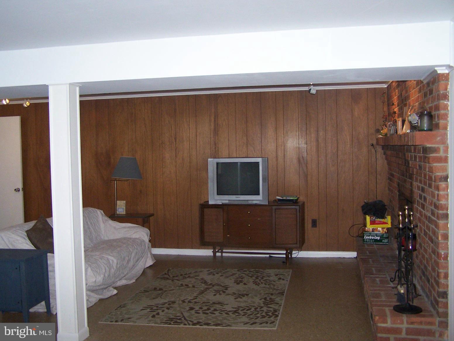 522 Manor Road Severna Park, MD 21146 - Photo 24 of 26 Family Room