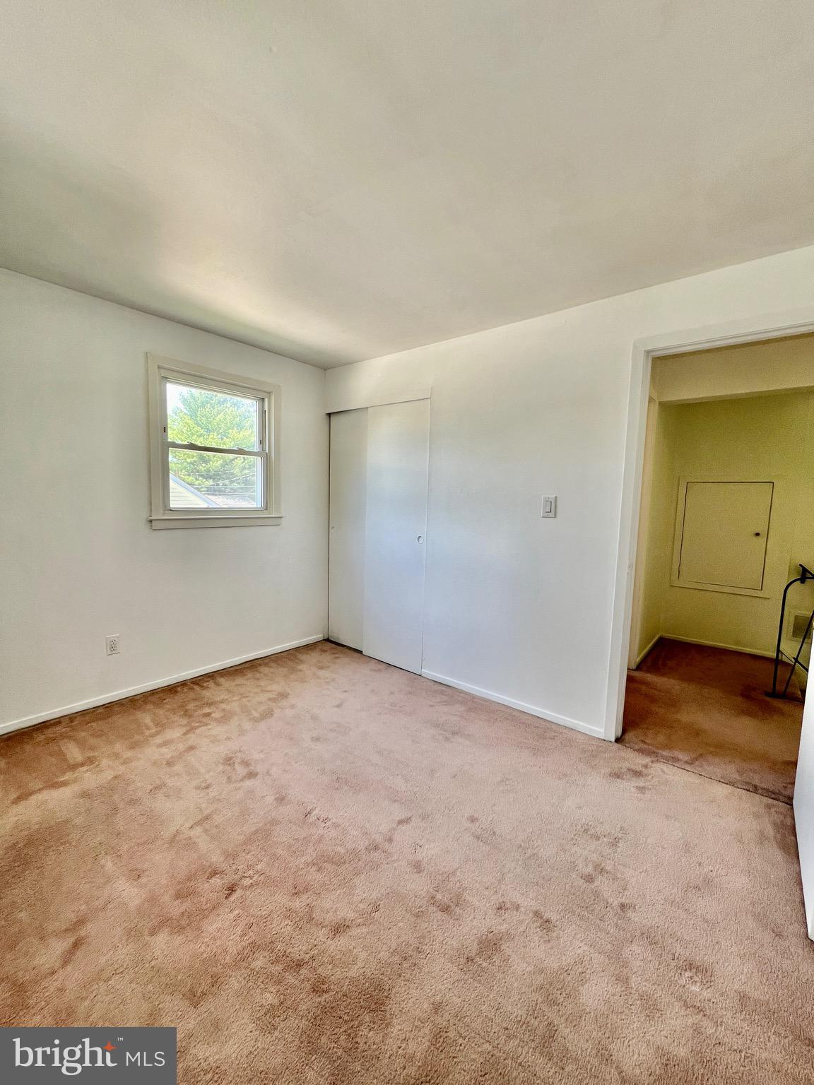 158 Brookside Boulevard Newark, DE 19713 - Photo 12 of 27 an empty room with windows