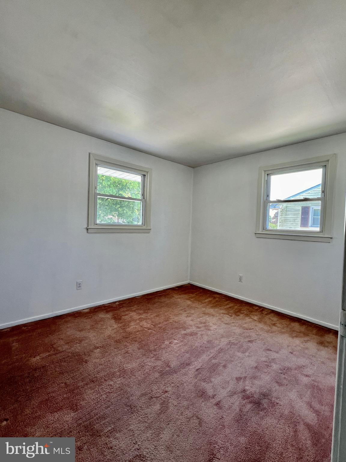 158 Brookside Boulevard Newark, DE 19713 - Photo 13 of 27 an empty room with windows