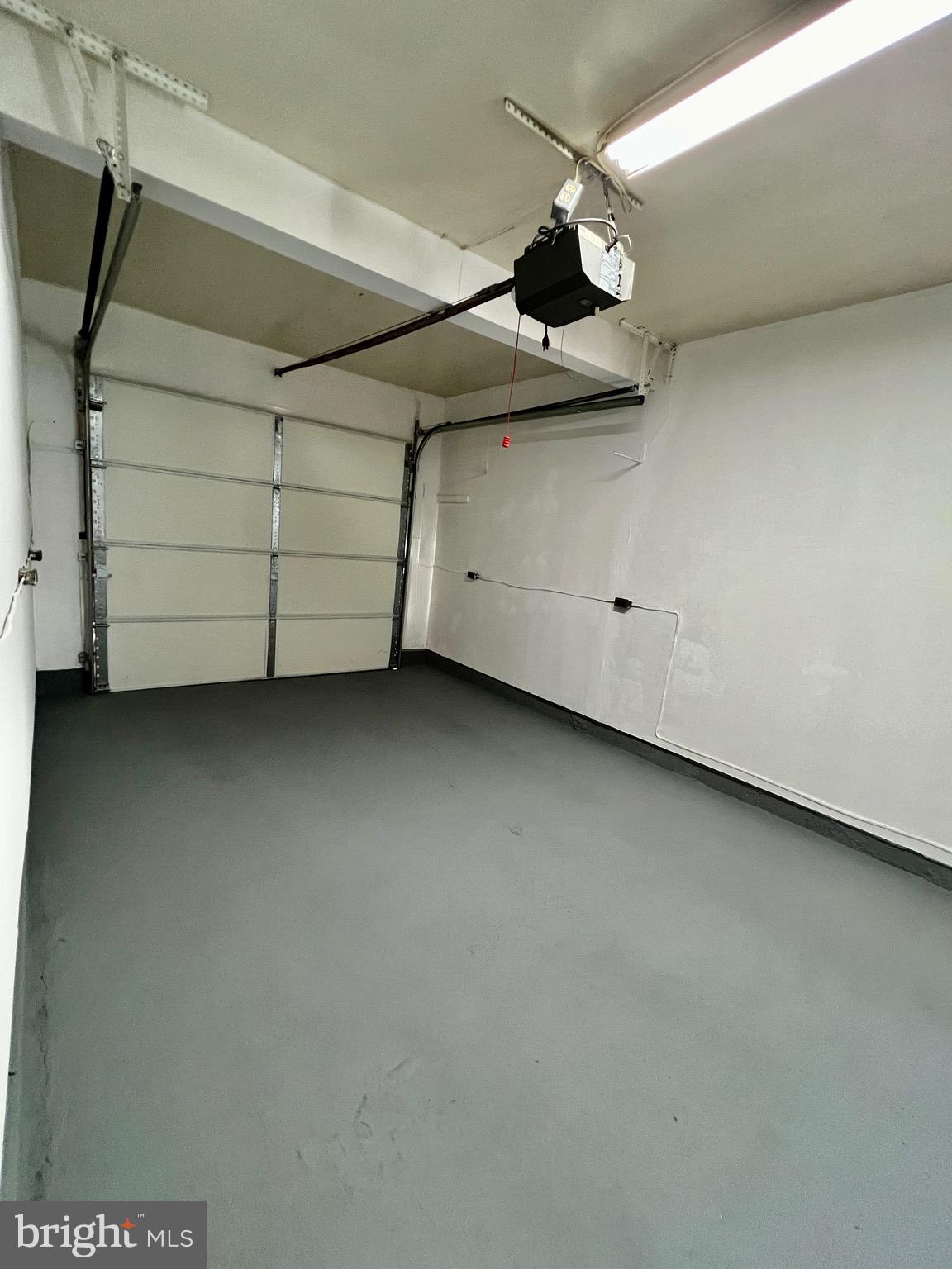 158 Brookside Boulevard Newark, DE 19713 - Photo 24 of 27 a view of a indoor garage