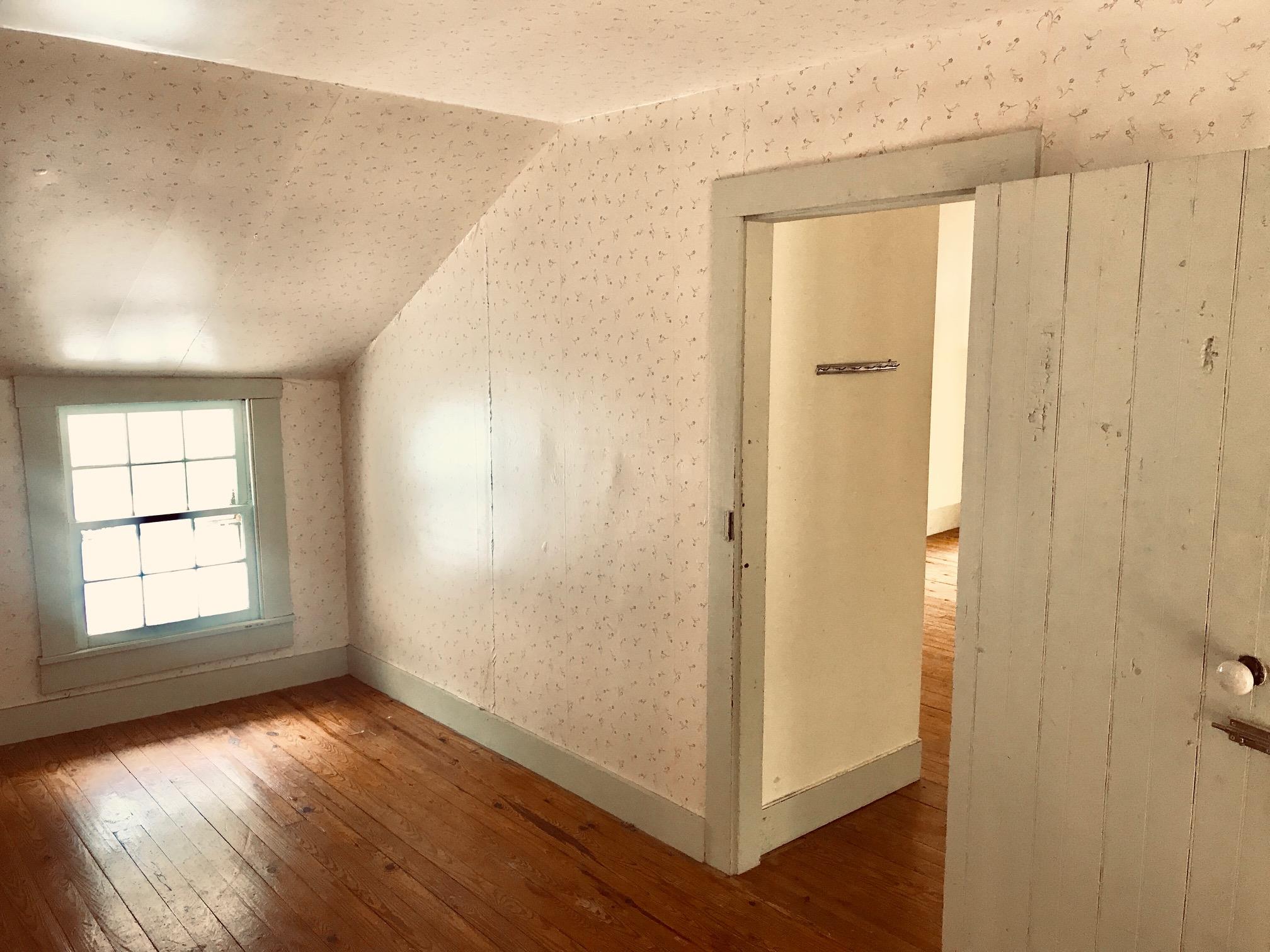 4776 Dry Fork Road Hampshire, TN 38461 - Photo 14 of 23 Upstairs foyer area