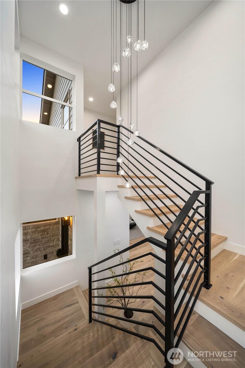 511 Morris Avenue South Renton, WA 98057 - Photo 25 of 40 a view of entryway and hall