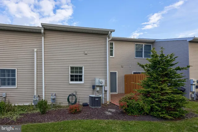 $220,000 | 3552 Mimi Court, York, PA 17402